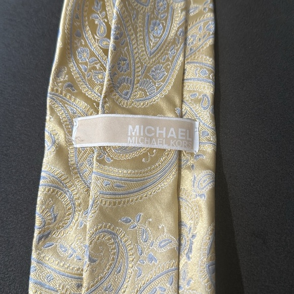 Michael Kors tie - Picture 3 of 5